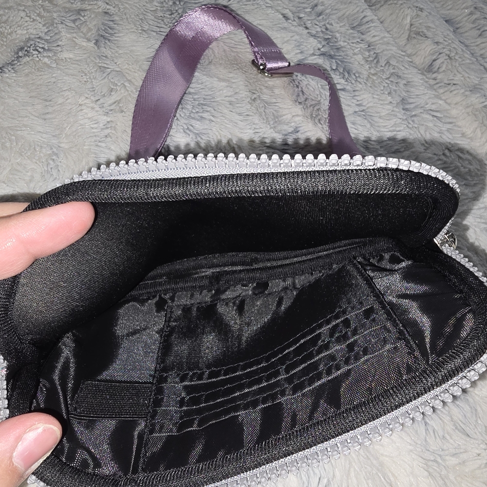 Alani Nu Fanny Pack / Purse / Bag - New - Picture 4 of 4